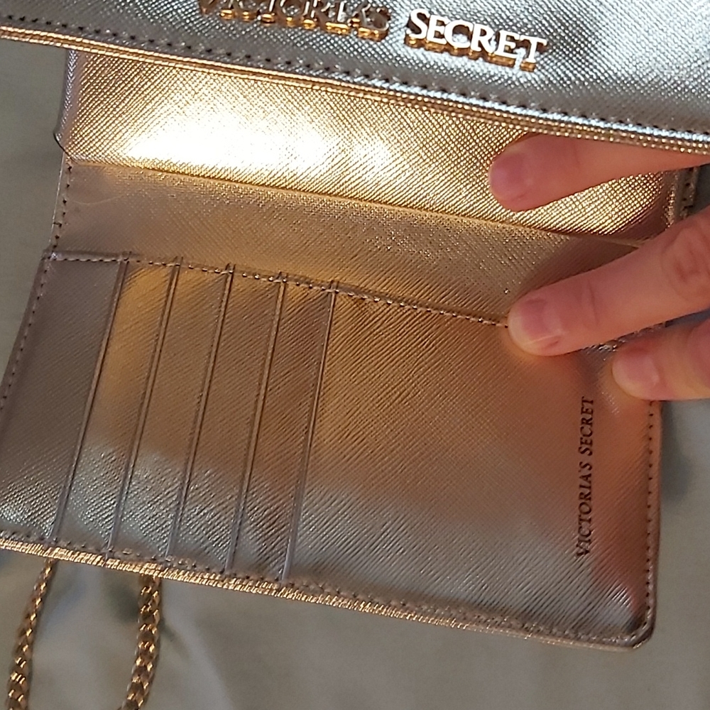 Nwot victoria's secret trifold gold chain pocketbook - Picture 3 of 7